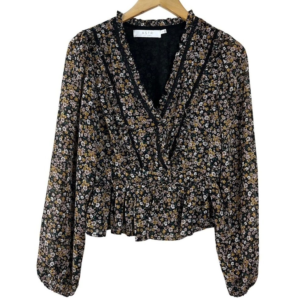 ASTR The Label Floral Peplum Blouse Black Mustard V-Neck Lace Trim Size S NWOT